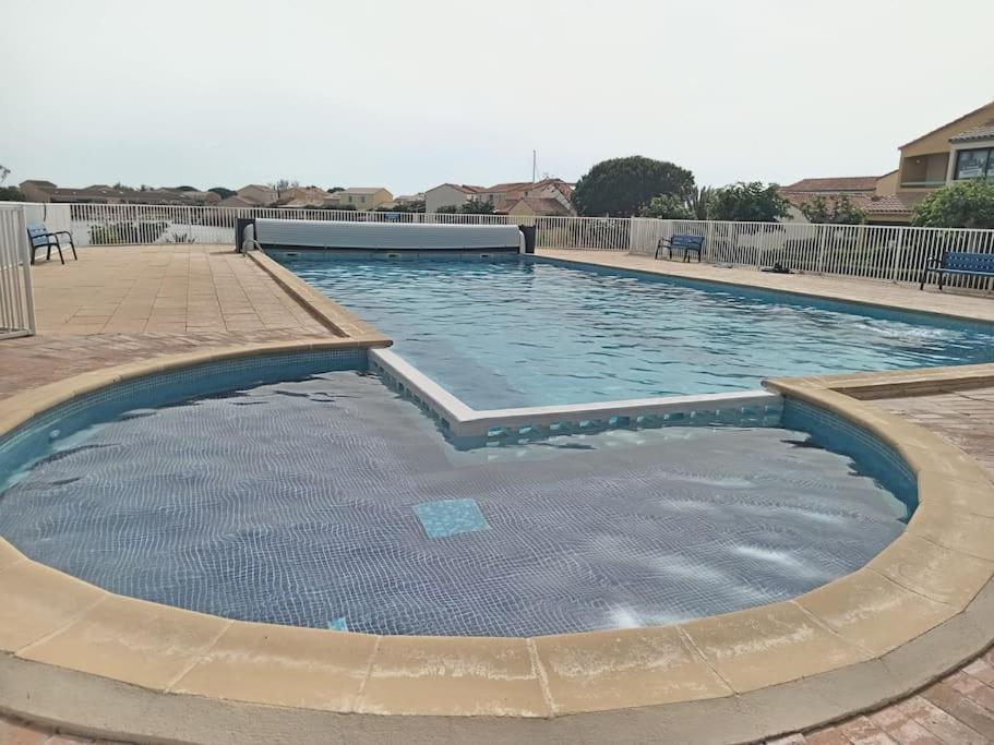 Jolie Maisonnette Dans Residence Calme Avec Piscine Ле Баркарес Экстерьер фото